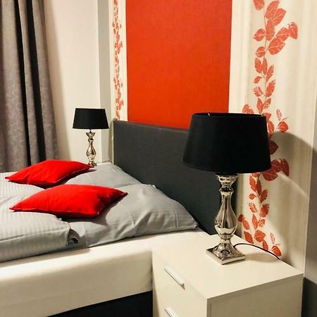 Haus Tannenhof Hotel Hannover Ngoại thất bức ảnh