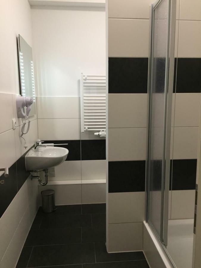 Haus Tannenhof Hotel Hannover Ngoại thất bức ảnh