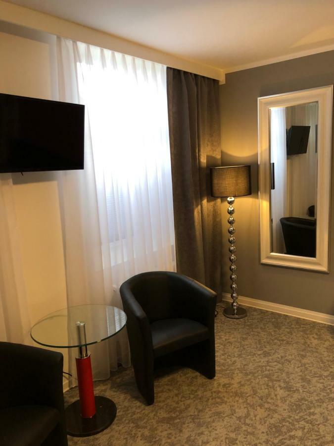 Haus Tannenhof Hotel Hannover Ngoại thất bức ảnh