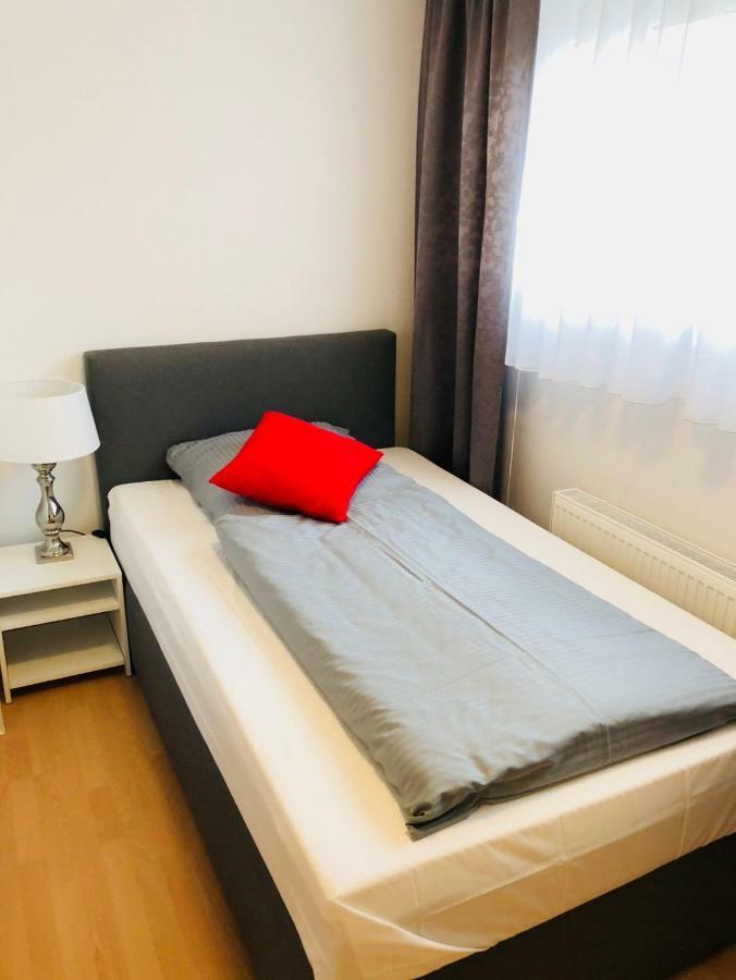 Haus Tannenhof Hotel Hannover Ngoại thất bức ảnh