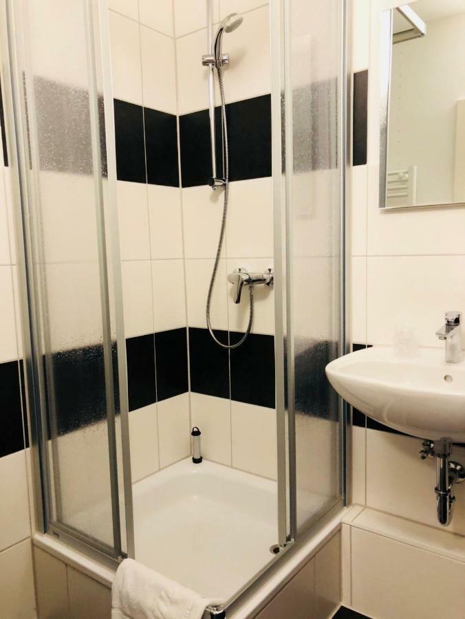 Haus Tannenhof Hotel Hannover Ngoại thất bức ảnh