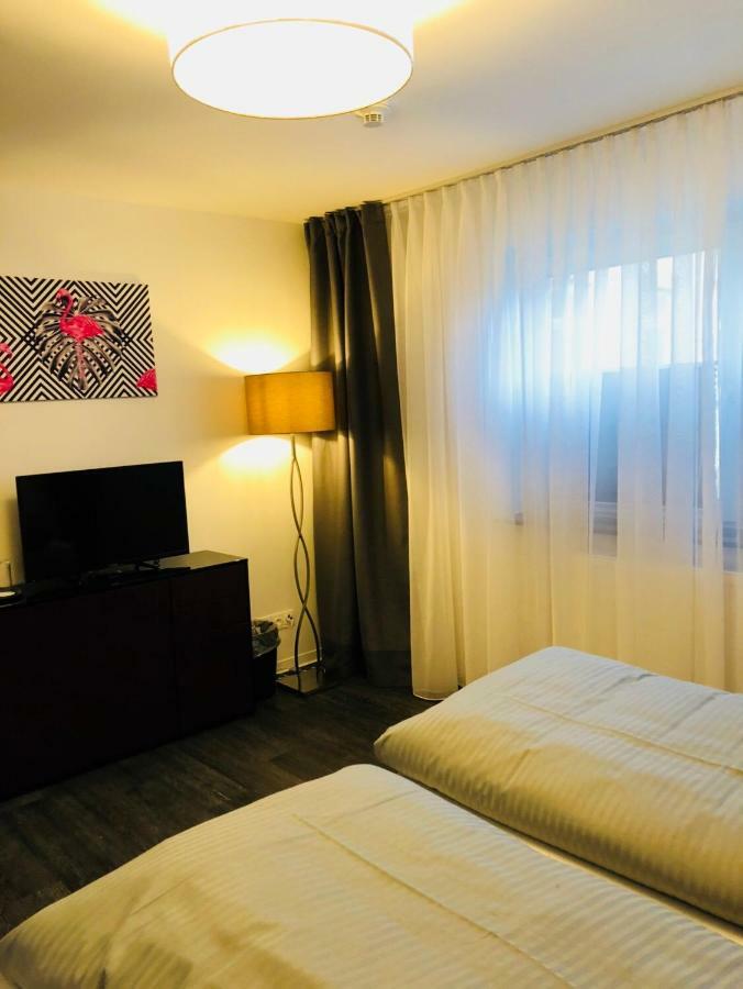 Haus Tannenhof Hotel Hannover Ngoại thất bức ảnh
